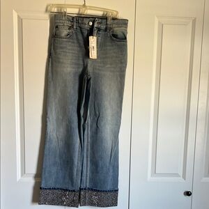 NWT Alice+Olivia Weezy jeans with Embellished Hem 28